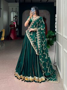 Conjunto de Lehenga Anarkali de Seda Bordada Verde, Corte Holgado y Largo hasta el Suelo, Ropa Formal Pakistaní para Mujer con Dupatta, Traje para Bodas y Fiestas - Product Image 4