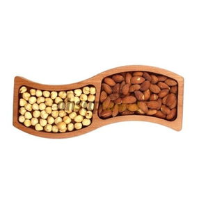 Plateau de service en bois artisanal en forme de vague avec 2 compartiments, plateau écologique pour collations et noix, ustensiles de cuisine rustiques. - Product Image 1