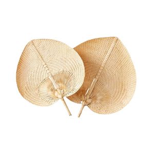 Éventail en feuille de palmier tressé à succès pour les cérémonies en plein air et les fournitures de fête robustes - Product Image 1