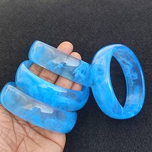Bracelet jonc en résine bleue fait main, large et rétro, joncs en résine personnalisés - Product Image 3
