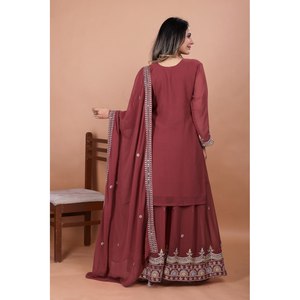 Traje Sharara bordado de diseñador con trabajo de secuencia de codificación para ropa india y pakistaní - Product Image 1
