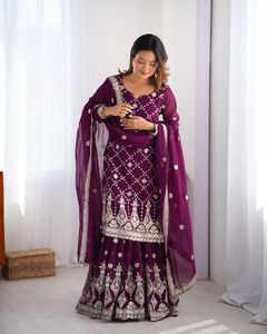 Magníficos Trajes Palazzo de Faux Georgette, Ropa de Fiesta de Diseñador, Top de Faux Georgette con Hilo y Lentejuelas, Palazzo y Dupatta - Product Image 2