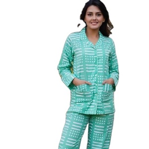 ชุดนอนลายดอกไม้พิมพ์ลายสำหรับผู้หญิง แขนยาว ผ้าฝ้าย 100% เนื้อผ้านุ่ม ชุดลำลองใส่สบายสำหรับฤดูร้อน - Product Image 1