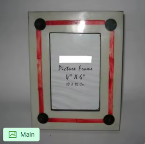 Cadre photo artisanal en os incrusté, taille 4x6, fabriqué en Inde, élégant cadre blanc avec incrustation à rayures rouges et coins noirs - Product Image 6