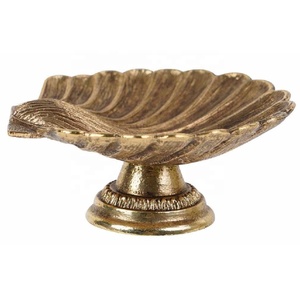Plateau de rangement décoratif en aluminium poli en forme de coquillage indien, idéal pour bijoux et bibelots, parfait pour la commode ou Noël - Vente chaude - Product Image 2
