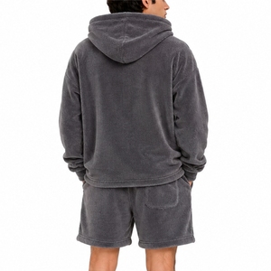 Ensemble sweat à capuche et short pour homme – Tenue décontractée de détente – Sweat à capuche oversize de qualité supérieure – Coupe décontractée pour le quotidien – Tendance et léger - Product Image 3