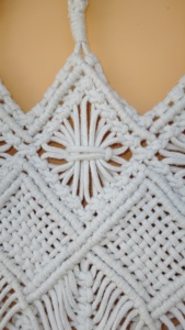 Basantpriya Enterprises – Décoration murale en macramé de coton, design géométrique bohème avec pompons, pour intérieur/extérieur, art décoratif pour salon - Product Image 6