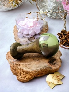 Varita de Kansa Pura con Mango de Madera Ecológico, Hecha a Mano, Moderna, Ayurvédica, para Masaje Facial y Corporal - Product Image 5