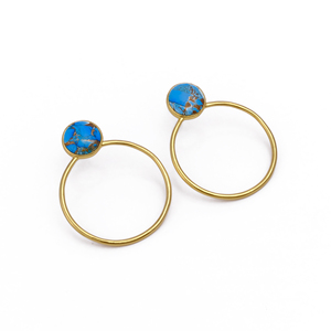 Pendientes de Aro Abiertos Hechos a Mano con Turquesa Mohave, Bañados en Oro, con Gema Natural, Estilo Boho - Product Image 2