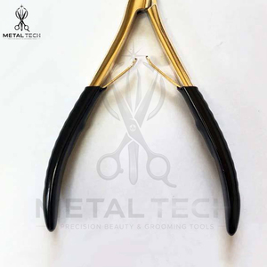 Pince de retrait d'extensions capillaires en acier inoxydable plaqué or, avec poignée ergonomique noire à prise souple, outil de salon pour la destruction de micro-anneaux - Product Image 6