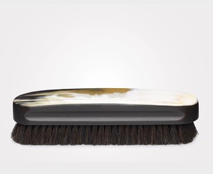 Brosse en corne naturelle, faite à la main, manche lisse, motif unique, forme classique, surface magnifique, apparence attrayante - Product Image 2