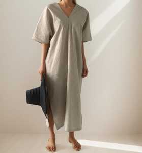 Vestido Kaftán de Lino para Mujer, Corte Holgado, Cuello en V, Midi con Abertura Lateral, Estilo Casual Minimalista de Verano - Product Image 1