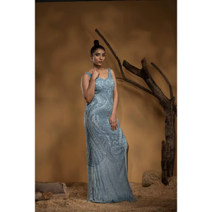 Vestido de noche largo de lujo moderno con cuello en V, estilo sirena y corte ajustado. |   Vestido de Novia de Diseño con Lentejuelas Bordadas, Corte Personalizado, Formal - Product Image 3