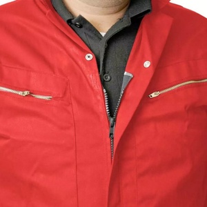 Combinaisons réfléchissantes personnalisées à haute visibilité de conception légère et durable pour le travail industriel et la sécurité - Product Image 3