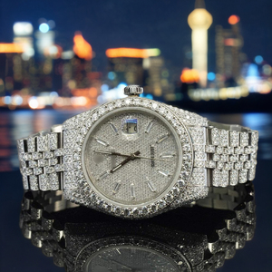 Montre moderne de luxe d'excellente qualité Moissanite Diamond Iced Out avec affichage Chroma light et brillance ultime - Product Image 1