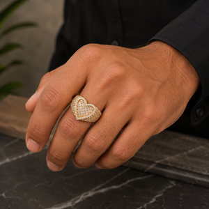 Bague Moissanite en forme de cœur plaquée or jaune, sertie de diamants taille baguette, bijou statement pour homme - Product Image 3