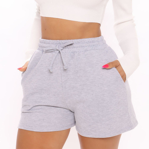 Shorts Deportivos Transpirables y Ligeros para Mujer con Cinturón, Lazo y Remaches - Ropa Casual Cómoda para Adultos, Impermeable y Ecológica - Product Image 1