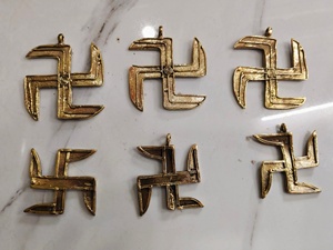 Pendentifs et décorations murales en laiton fait main Dokra Bohemia |   Breloques de bijoux tribaux en fonte à la cire perdue |   Fournitures d'artisanat ethnique en gros - Product Image 2