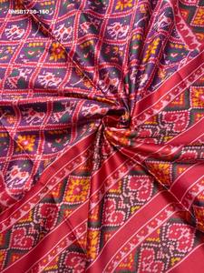 Neu eingetroffen: Reine Patola-Seide mit doppeltem Ikkat-Druck & Zari-Bordüre mit Lagdi-Pallu Saree-Set – Damenmode vom Exporteur - Product Image 4