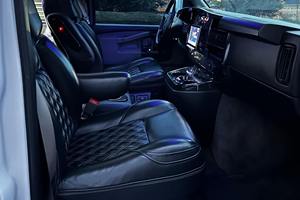 Vehículos Usados: G-M-C S-a-v-a-n-a G-2-5-0-0 E-x-p-l-o-r-e-r C-o-n-v-e-r-s-i-o-n V-a-n 2023 - Product Image 6