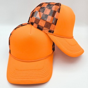 Gorra Trucker Unisex de Malla a Cuadros Naranja, 6 Paneles, Ajustable, Casual, para Primavera/Verano, para Adultos - Product Image 1
