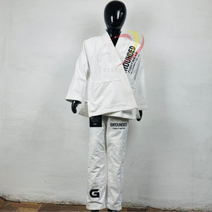 Kimono de BJJ GROUNDED FIGHTWEAR Blanco 100% Algodón Elástico Transpirable Ligero Corte Regular Duradero Unisex Ropa de Artes Marciales para Niños - Product Image 1
