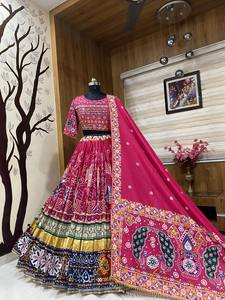 Ensemble Lehenga Choli en coton mousseline, imprimé numérique, travail de miroir, bordure en dentelle, dupatta, longueur au sol, pour fêtes et mariages - Product Image 5