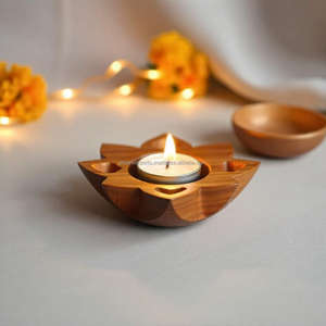 Elegante Portavelas de Madera de Acacia Rústica Hecha a Mano para Decoración del Hogar, Decoración de Bodas, Diwali - Product Image 4