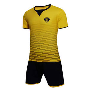 Uniforme de Fútbol Cómodo de Color Personalizado, Nuevo Modelo 2026, Diferentes Diseños, Precio Económico, Hecho en Pakistán - Product Image 1