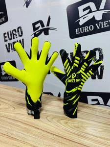 ถุงมือผู้รักษาประตูฟุตบอล Aim GK AI850850 สีดำ ทำจากยางลาเท็กซ์ สำหรับทุกเพศ พร้อมสายรัดข้อมือแบบปรับได้ด้วยแถบตีนตุ๊กแก พิมพ์ลายด้วยความร้อน - Product Image 4