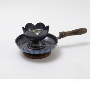 Brûleur d'encens en métal fait main en forme de lotus, support pour Dhuna Loban avec poignée en bois, encensoir à charbon et résine, décoration de table, vente en gros - Product Image 5