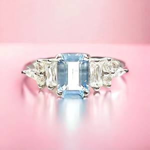 Anillo de Topacio Azul Cielo Hecho a Mano en Plata de Ley 925, Piedra de Nacimiento de Diciembre, Joyería Elegante con Piedras Preciosas - Product Image 1