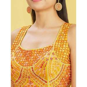Lehenga Choli de fiançailles jaune brodé semi-cousu, charmant, par Zeel Clothing - Product Image 4