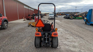 Tractor Diésel Subcompacto Original Kubota BX1880 Equipado con Motor de 3 Cilindros con una Potencia de 16.6 a 18 HP - Product Image 3