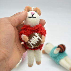 Juguetes Colgantes de Animales de Fieltro de Lana Hechos a Mano con Vestido Tejido – Adornos Decorativos Ecológicos - Product Image 2