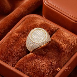 Bague de fiançailles et de mariage pour homme, plaquée or, avec moissanite ronde, style hip-hop, pour un usage quotidien - Product Image 5