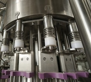 Machine de remplissage automatique de liquides Technohom, 12 buses, bouteilles en plastique de 1L, contrôle PLC, pompe à moteur électrique - Product Image 3