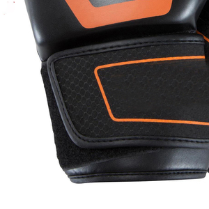 Gants de boxe IBERIA SPORTS noirs et orange pour adultes, en PVC, avec sangle de poignet, respirants, antidérapants et extensibles - Product Image 5