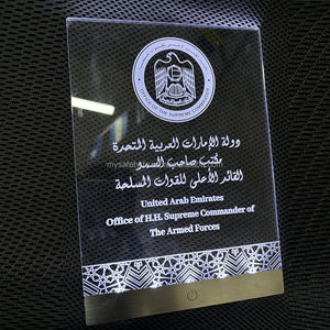 Etiqueta de Acrílico Plástico VIP Personalizada con Grabado, Logotipo Personalizado, Impresión Digital, Luz LED, Invitación de Lujo, Promoción Empresarial - Product Image 3