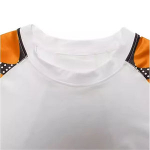 T-shirt de compression uni pour hommes et garçons, Rashguard léger à manches courtes, fabriqué en usine - Product Image 4
