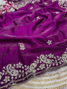Sari de satén Fendi Royal Mirror Touch para boda, con lentejuelas y bordes de diseño, estilo Glamour con bordes calados. - Product Image 3
