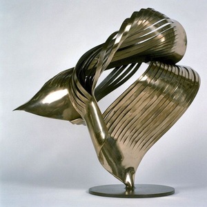 Sculpture abstraite intemporelle en laiton et aluminium, art décoratif en métal, statue décorative, figurine en métal pour hôtel, décoration de table à domicile - Product Image 1