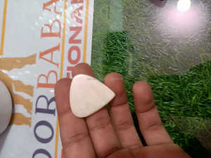 ปิ๊กกีตาร์ทำจากกระดูกควายแกะสลักคุณภาพดีที่สุด ปิ๊กกีตาร์เบสทำจากกระดูกอาเกต หนา 1.5 มม. รูปทรง 351 ผิวธรรมชาติ - Product Image 6