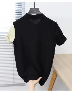 เสื้อโปโลแขนสั้นสีขาว ทรงเข้ารูป แต่งขอบตัดกัน คอตั้ง สไตล์ลำลอง สีพื้น ผ้าถัก - Product Image 3