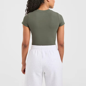 Top Deportivo Corto de Yoga sin Costuras Ligero para Mujer, con Logotipo Personalizado de Alta Calidad, Top Deportivo Acanalado de Alta Compresión para Correr y Gimnasio - Product Image 2