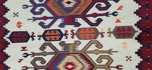 Tapis Kilim de qualité supérieure I Motif traditionnel Tapis tissé à la main à armure plate Disponible à la vente I - Product Image 4