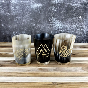 Verre à vin en corne de buffle naturelle de haute qualité, personnalisé, sculpté, avec finition semi-brûlée, verre à vin rouge de qualité supérieure - Product Image 1