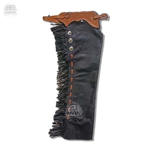 Chaps Bermuda de alta calidad, estilo vaquero, de cuero de vaca tipo gamuza, con flecos y grabados a mano. - Product Image 4