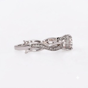 Anillo de Compromiso Antiguo de Oro Blanco de 10K con Banda Trenzada y Diamante Redondo Cultivado en Laboratorio de 1CT, Color E, Claridad VS1, 1.17CT, Joyería Fina - Product Image 3
