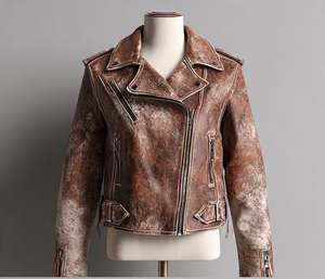 Veste en cuir vintage de haute qualité, très élégante et stylée pour femmes - Product Image 5